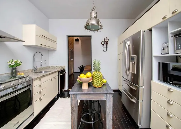 6br House In Amsterdam Street Near Parque