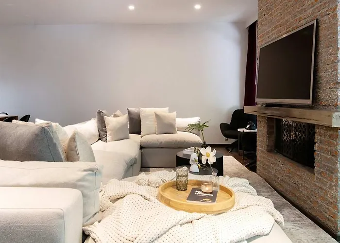 6br House In Amsterdam Street Near Parque *