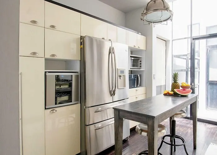6br House In Amsterdam Street Near Parque