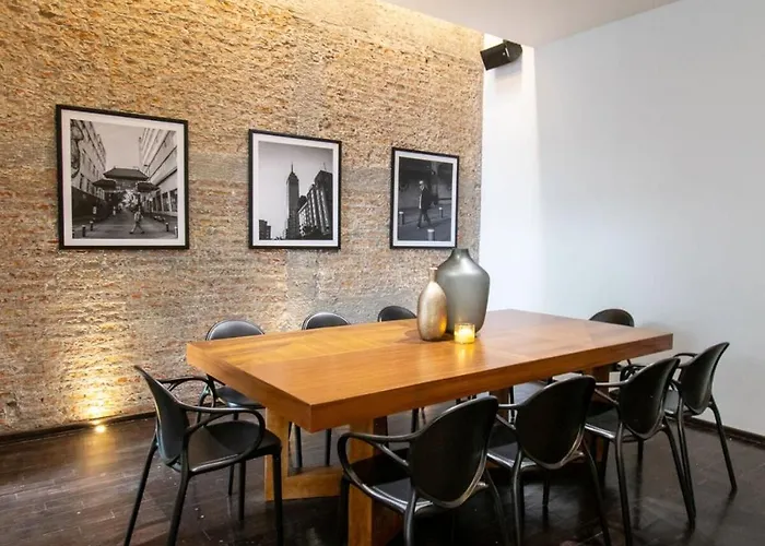 6br House In Amsterdam Street Near Parque
